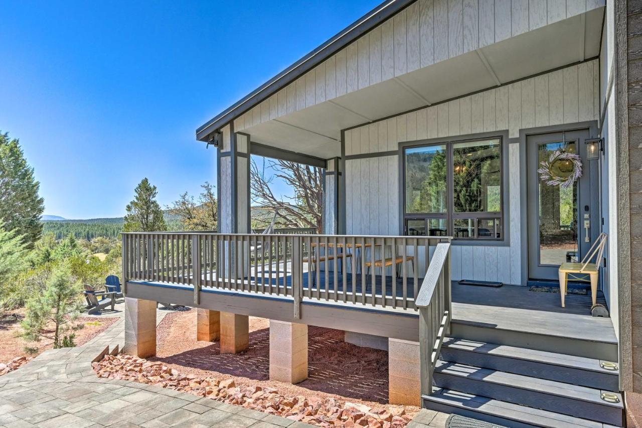 Luxe Pine Escape With Mtn Views And Gas Fire Pit! Villa Bagian luar foto